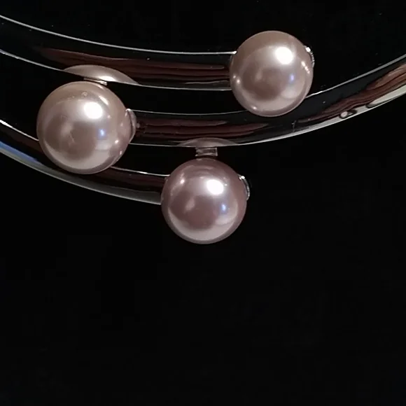 Chicos faux pink pearl and silver necklace. - Picture 2 of 12